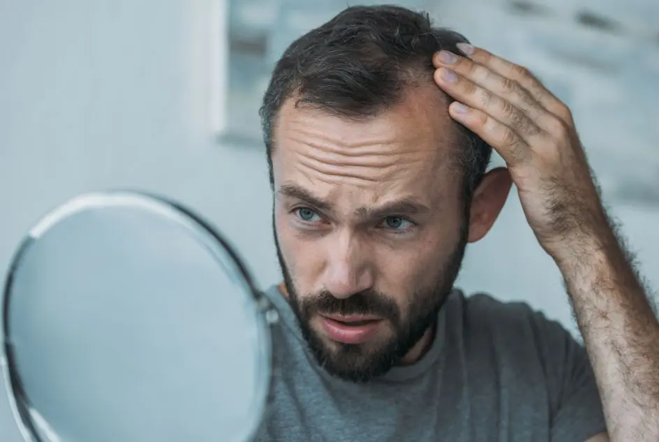 Wypadanie włosów: rozpoznanie przyczyn i indywidualne dostosowanie leczenia