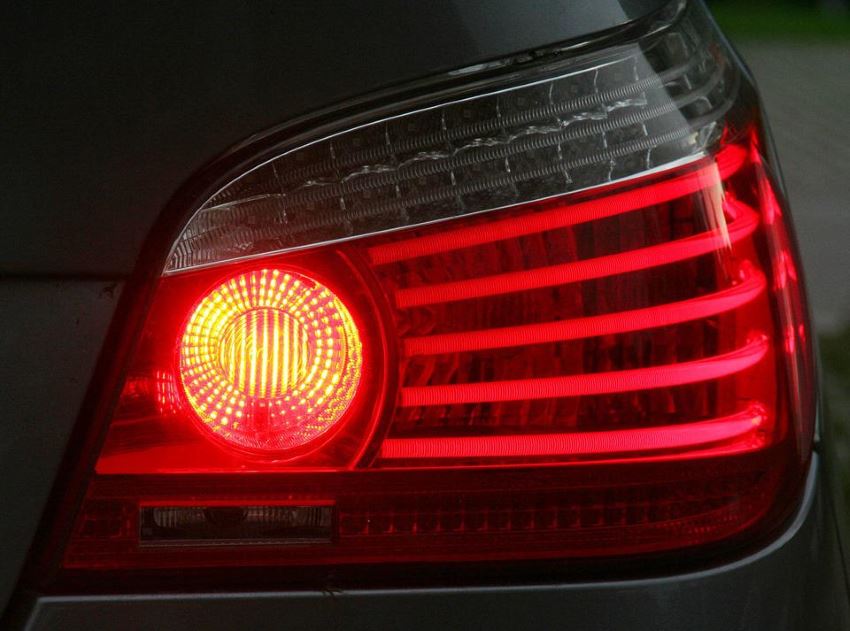 Najlepszy serwis oświetlenia dla zapalonych kierowców