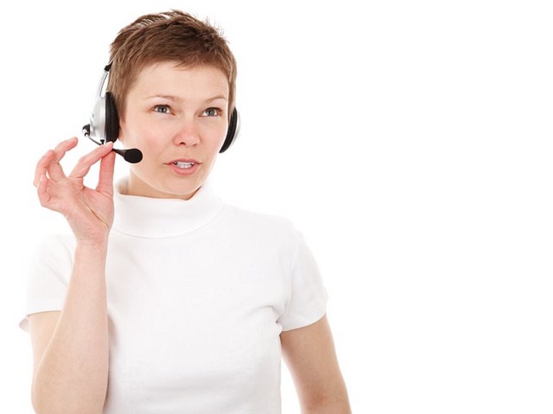 Noise cancelling headset – sposoby na radzenie sobie z hałasem w biurze