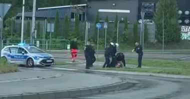 Interwencja z użyciem tasera. 31-latek trafił pod opiekę ratowników