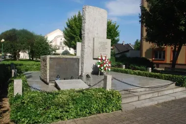 Rafineria pamięta o tragedii. Mija 55 lat od pożaru, który zabił 37 osób