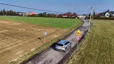Mazańcowicka doczeka się chodnika i drogi dla rowerów po latach zaniedbań