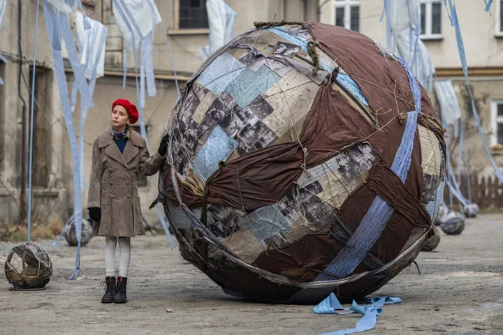 Pralnia Pamięci przy 11 Listopada - podwórko, które przypomina o Pedanterii