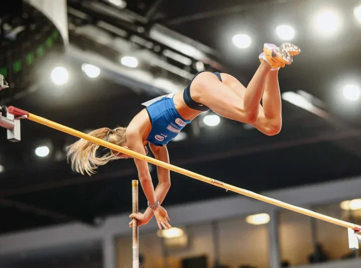 Maja Chamot poprawia rekord życiowy i sięga po srebrny medal w skoku o tyczce