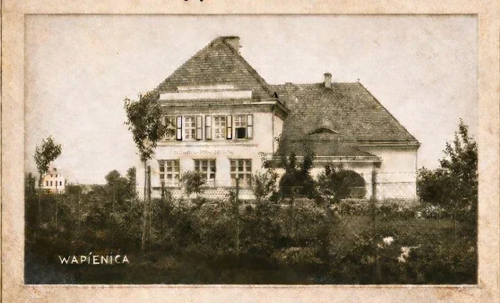 Jak wyglądały dawne szkoły w Wapienicy - wykład i fotografie w SP nr 32