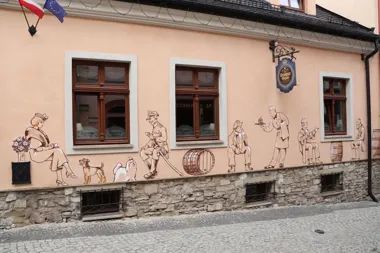 Nowy mural na Starówce. Browar Miejski dołącza do bielskiego szlaku sztuki