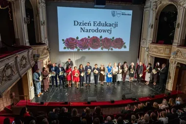 257 nauczycieli z Bielska-Białej odebrało nagrody. Gala odbyła się w teatrze