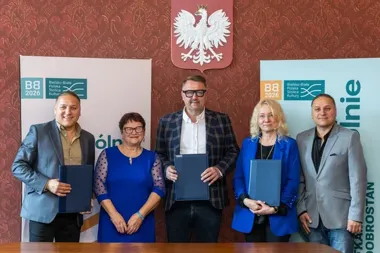Górski Uniwersytet Ludowy zawita do Straconki. Bracia Golec podpisali list intencyjny z miastem