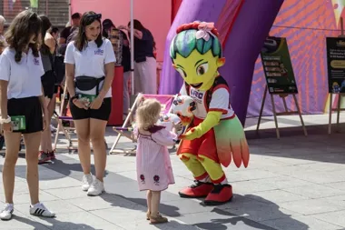 Trofeum i Islana na Placu Chrobrego. Tak promowano mundial U-20