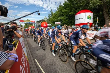 Ratusz i Kocierz na trasie Tour de Pologne. Kolarze ruszą przez region