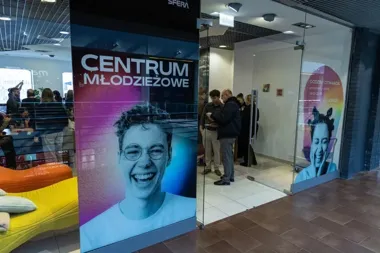 Centrum Młodzieżowe MyBB w Galerii Sfera – stała przestrzeń spotkań i wsparcia dla młodych