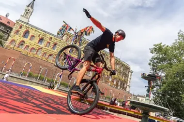 Rowerowe loty, rolki i deski. Happy Bike Beskidy rozszerza program