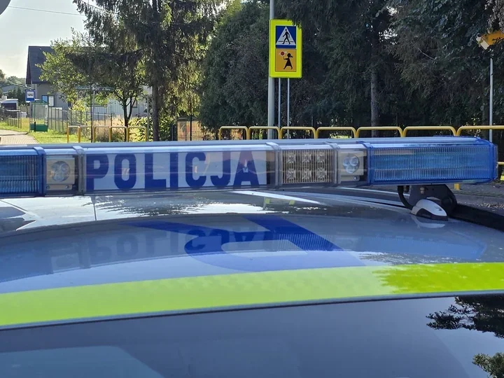 Dwie seniorki przy skrzyżowaniu w Bielsku-Białej. Jedna znalazła się przed maską