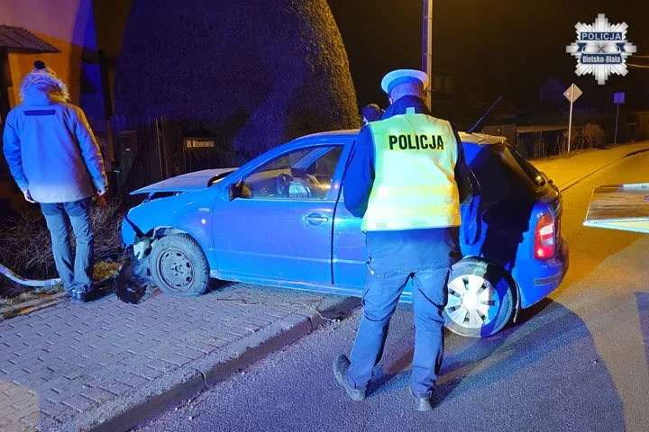 Prawie trzy promile i elewacja domu - 37-latka wjechała w budynek