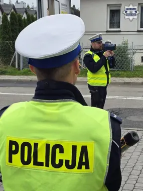 Policjanci zatrzymywali kierowców na Karpackiej. Zamiast mandatów były pouczenia