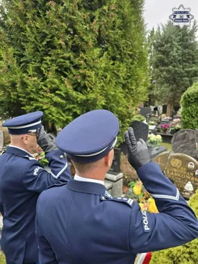 Trzy groby, trzy policyjne historie. Policjanci z Bielska-Białej oddali hołd