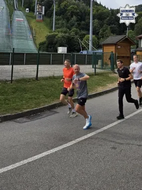 Policjanci pobiegną dla rodzin poległych funkcjonariuszy. Trasa w Beskidach