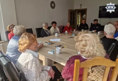 Seniorzy usłyszeli, jak działają oszuści - policja nie zostawiła złudzeń