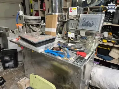 Zlikwidowali fabrykę nielegalnych sterydów - zysk co najmniej 7 mln zł