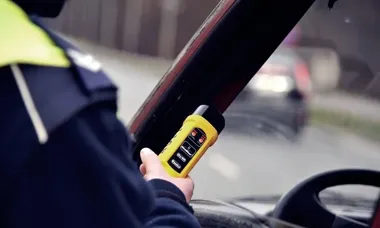 Kolizja na parkingu i ucieczka. Kierowca miał ponad 2 promile