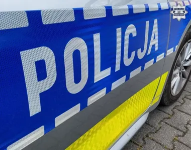 Nietrzeźwy operator koparki zmiażdżył stopę współpracownika - obaj pod wpływem