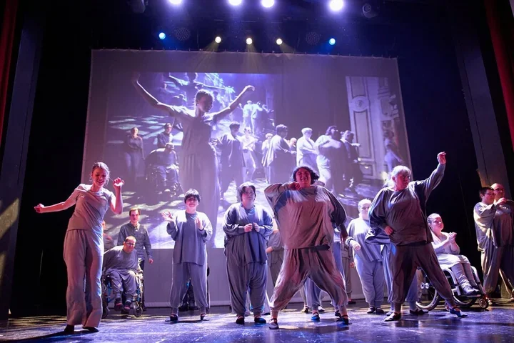 Spektakl Smaki w Teatrze Polskim – dialog przez ruch, dźwięk i gest