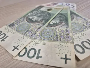 4,5 mln zł na cztery karetki. Jedna dla noworodków