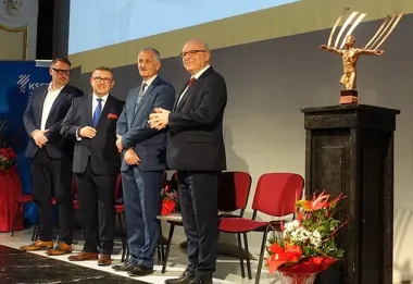 Trzy Dedale i jeden Złoty. Tak nagrodzono firmy Podbeskidzia