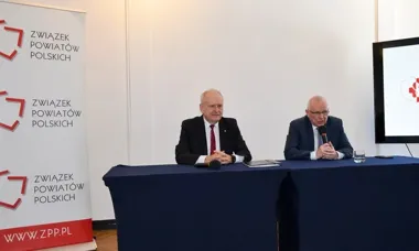 Szpitale powiatowe pod presją. W Warszawie padło ostrzeżenie przed zapaścią