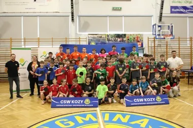 W Kozach padł pierwszy serw w powiatowym turnieju, który ma przerodzić się w ligę