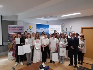 Szkoły i rodzice dostaną nowe narzędzia. Rusza projekt o bliskości i rozmowie